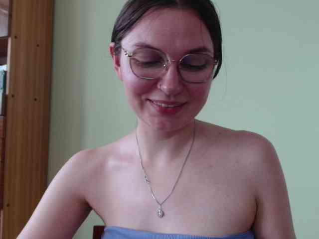 Ellyxcute Live Webcam on BongaCams