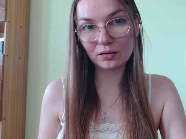 Model: Ellyxcute