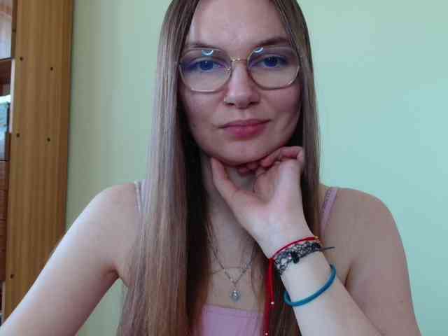Model: Ellyxcute