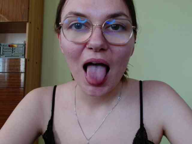 Model: Ellyxcute