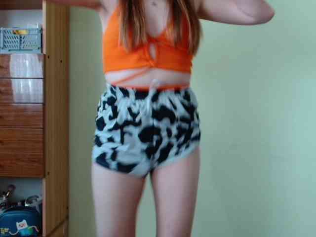 Ellyxcute webcam