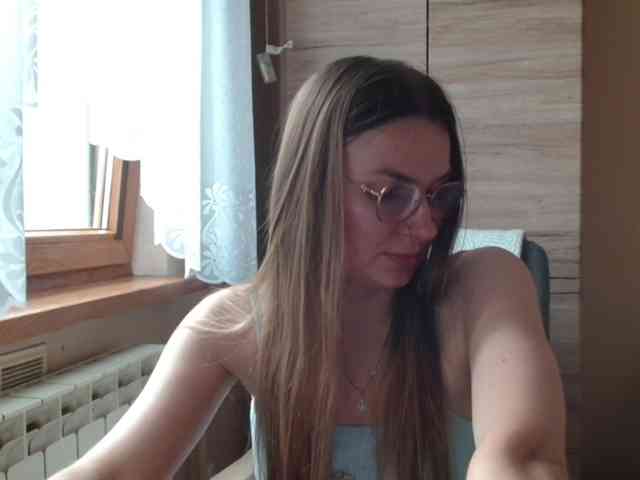 Model: Ellyxcute