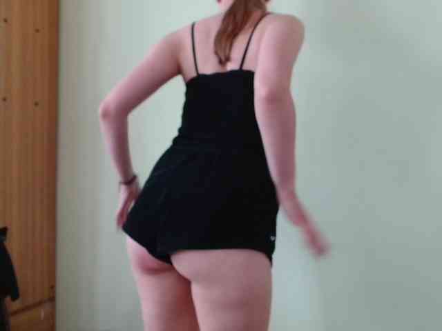 Ellyxcute webcam