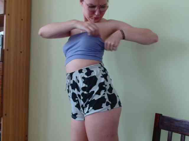 Ellyxcute webcam
