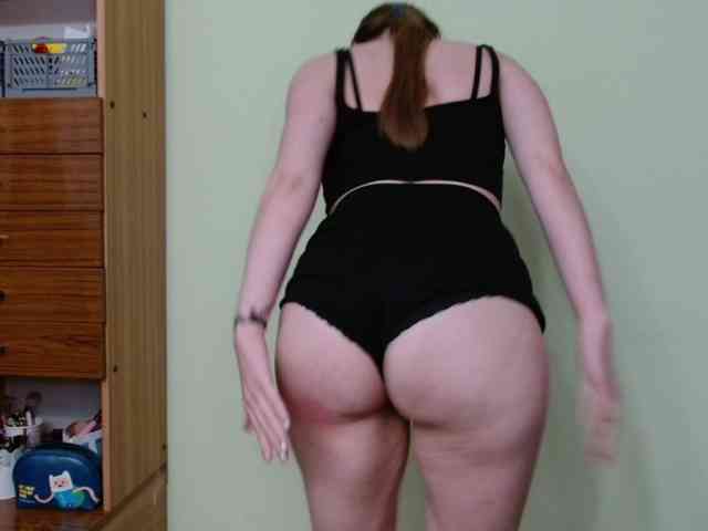 Ellyxcute webcam