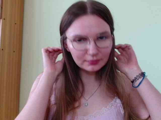 Model: Ellyxcute