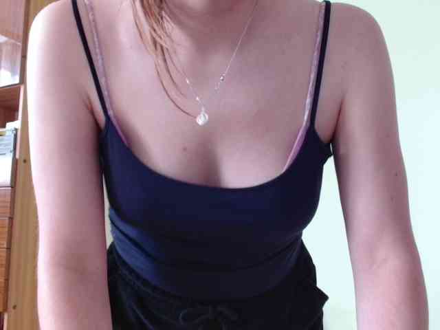 Ellyxcute webcam