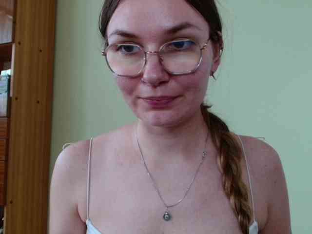 Model: Ellyxcute
