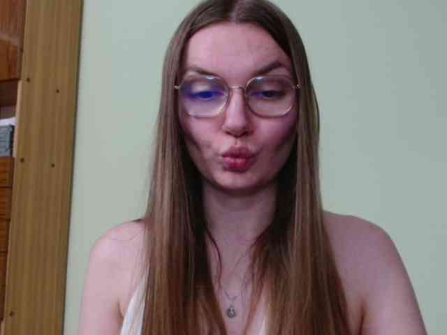 Model: Ellyxcute