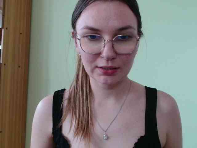 Model: Ellyxcute