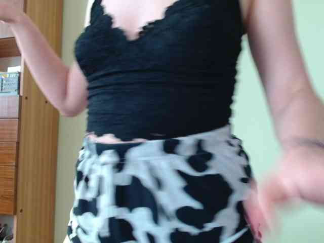 Ellyxcute webcam