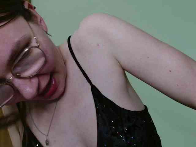 Model: Ellyxcute