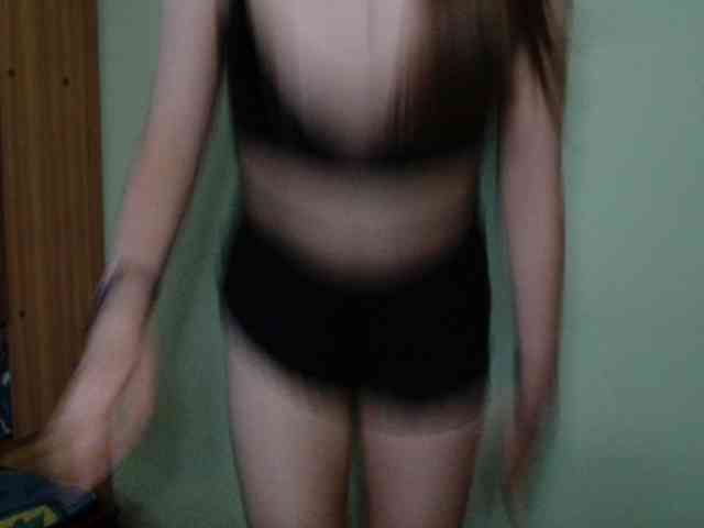 Ellyxcute webcam