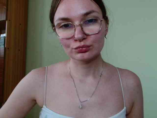 Model: Ellyxcute