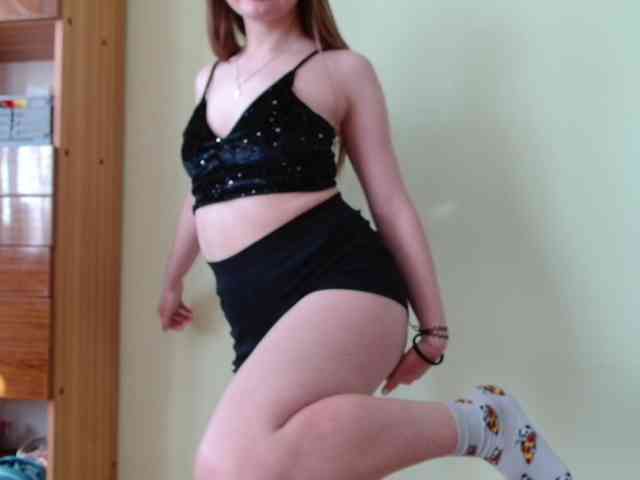 Ellyxcute webcam