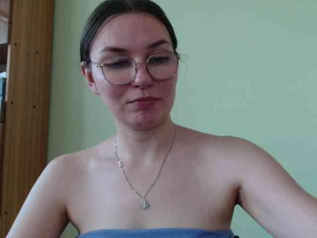 Ellyxcute Live Webcam on BongaCams