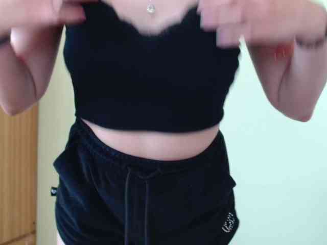 Model: Ellyxcute