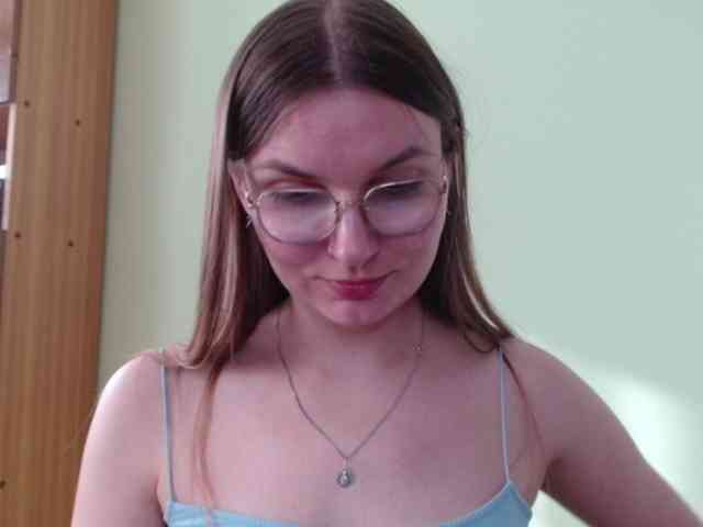 Model: Ellyxcute