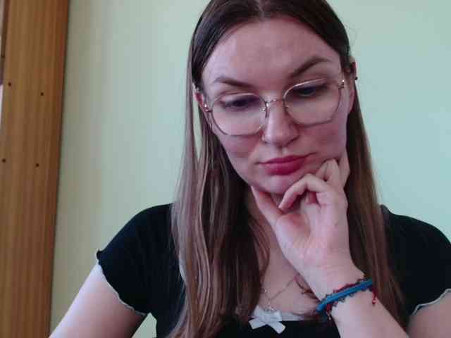 Model: Ellyxcute
