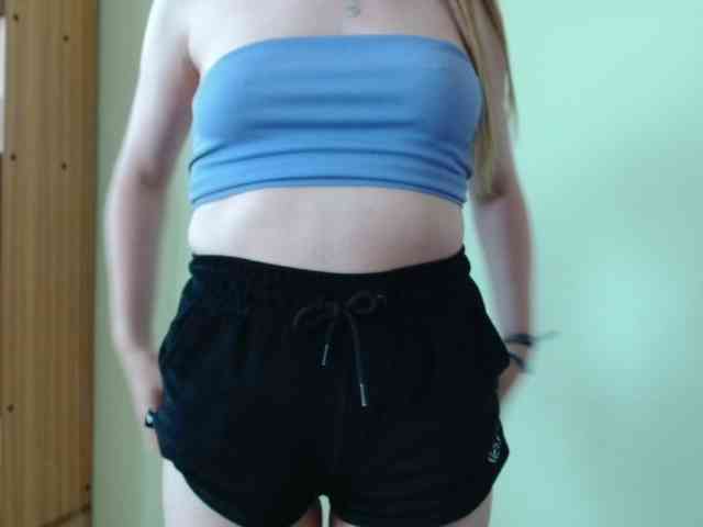 Ellyxcute webcam
