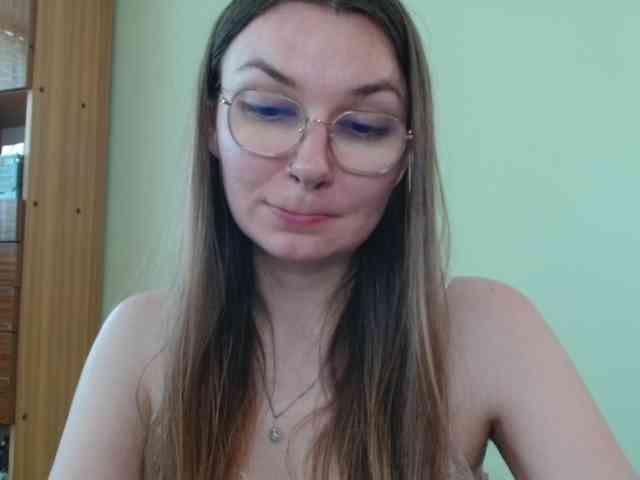 Model: Ellyxcute