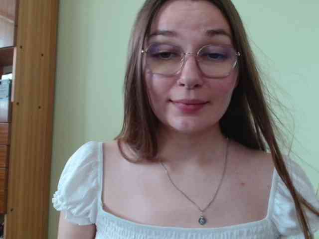 Model: Ellyxcute