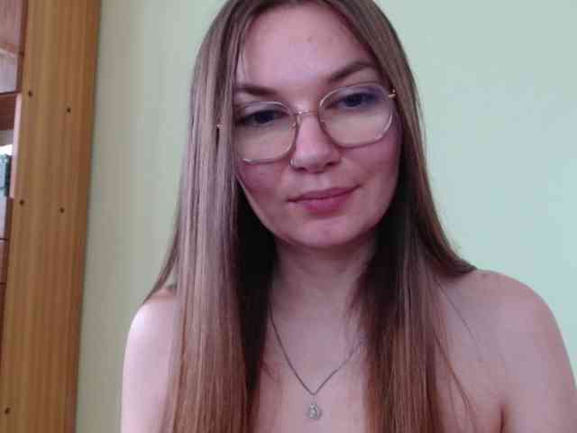 Model: Ellyxcute