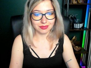 xxHeidiLove Porn Show
