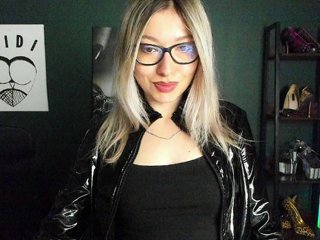 xxHeidiLove Porn Show