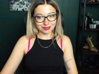 xxHeidiLove Porn Show