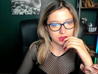 xxHeidiLove Porn Show