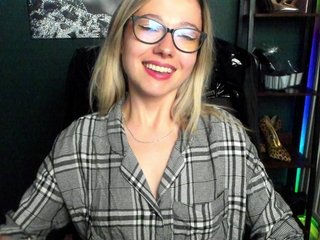 xxHeidiLove Porn Show