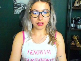xxHeidiLove Porn Show