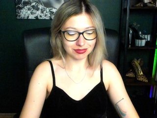 xxHeidiLove Porn Show