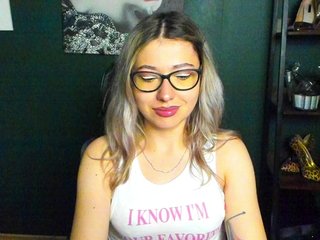 xxHeidiLove Porn Show