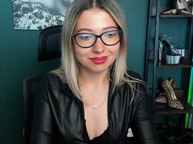xxHeidiLove live cam on BongaCams