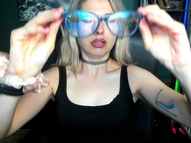 xxHeidiLove live cam on BongaCams