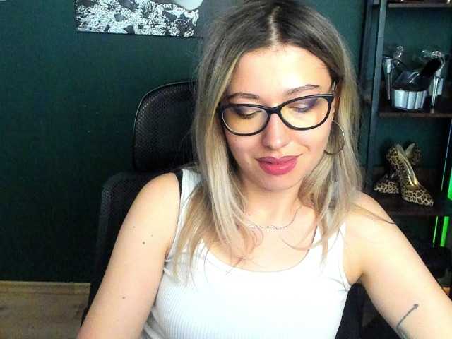 xxHeidiLove live cam on BongaCams