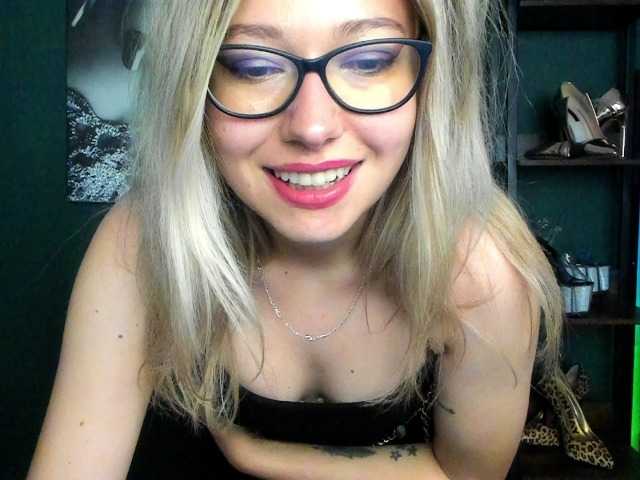 xxHeidiLove live cam on BongaCams