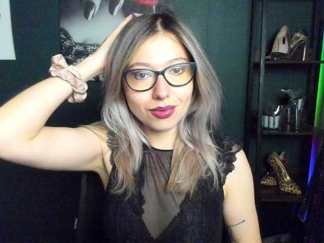 xxHeidiLove live cam on BongaCams
