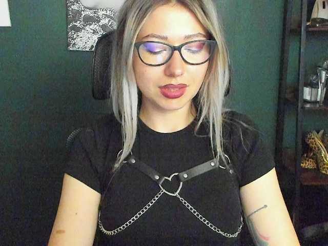 xxHeidiLove live cam on BongaCams