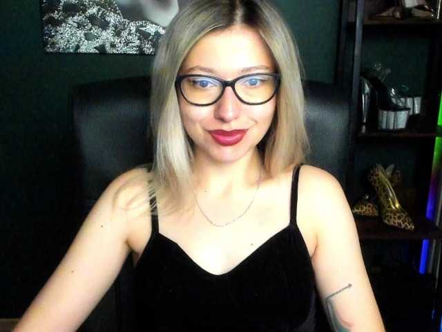 xxHeidiLove live cam on BongaCams