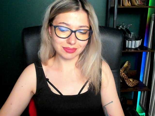 xxHeidiLove live cam on BongaCams