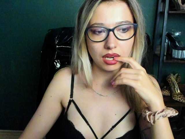 xxHeidiLove live cam on BongaCams