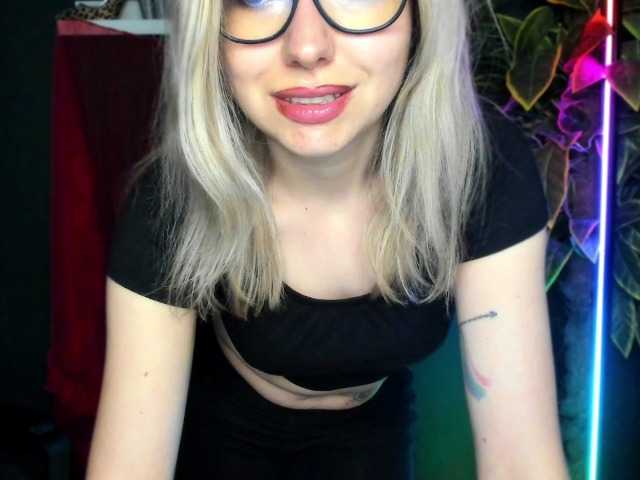 xxHeidiLove live cam on BongaCams