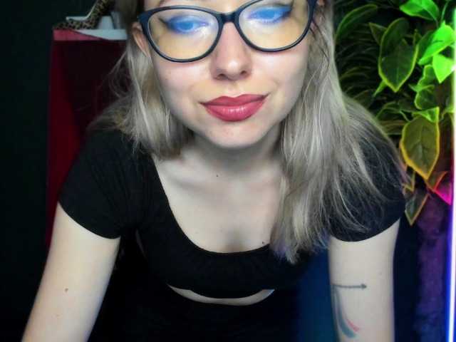 XxHeidiLove, 27 y/o - Live Cam on BongaCams
