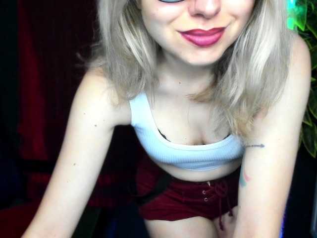 xxHeidiLove live cam on BongaCams