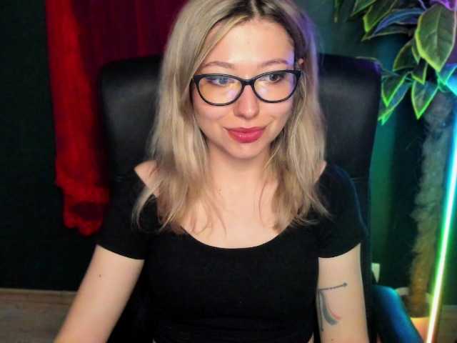 xxHeidiLove live cam on BongaCams