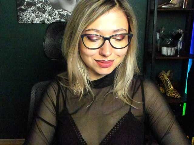 xxHeidiLove live cam on BongaCams