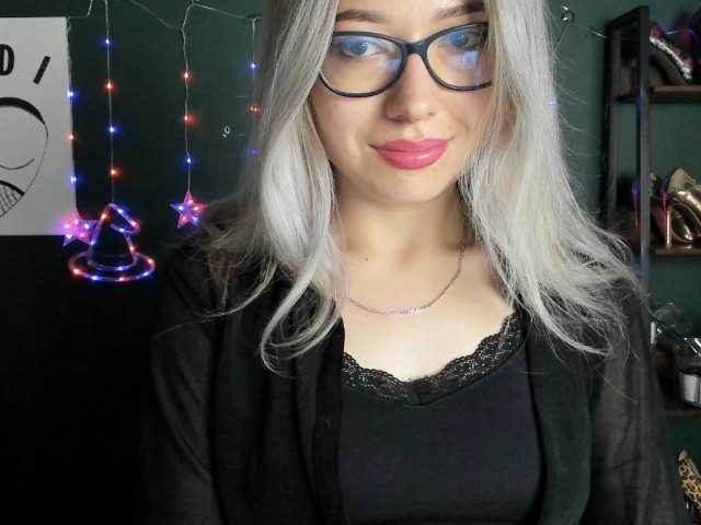 xxHeidiLove, en directo ahora en BongaCams